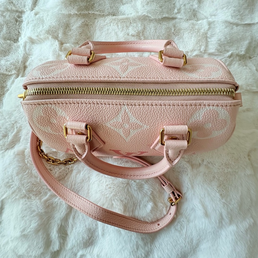 Authentic (Retired) Louis Vuitton Pink Speedy 20 Monogram Bag - Picture 6 of 13